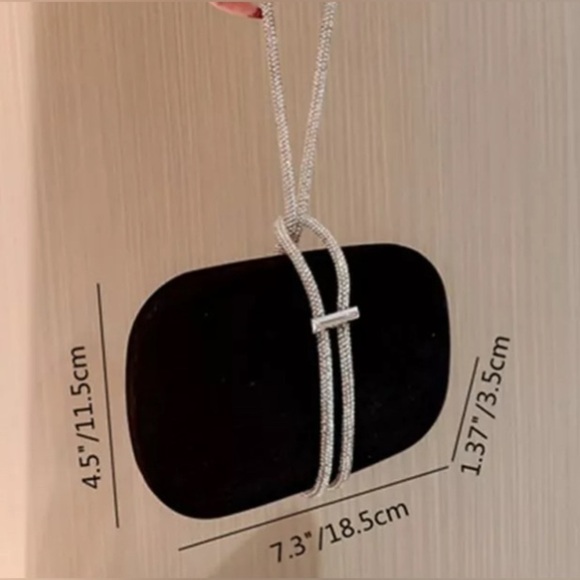 Rhinestone Velvet Evening Chain Dinner Bag NWOT - Picture 3 of 8